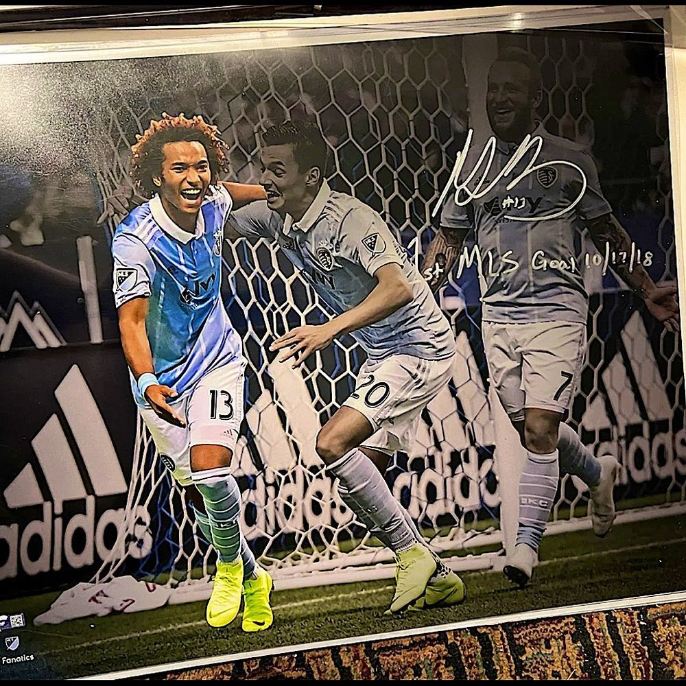 Authantic Autographed Sporting Kansas City Gianluca Busio Fanatics Photograph